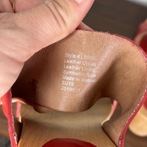 Madewell Lipstick Red Double Strap Leather Wood Clara Clog Heeled Sandal - Picture 13 of 14